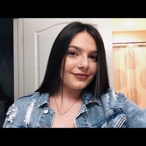 Meet your Posher, Brooke